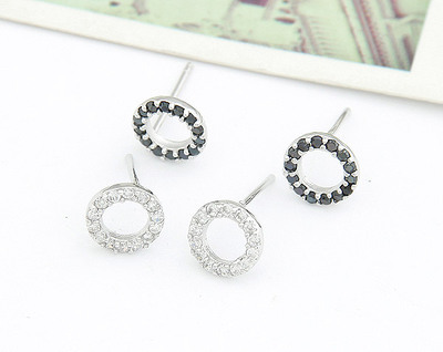 3010251(颜色随机)回眸一笑银耳钉|韩国饰品批发|银饰批发|银饰品