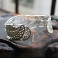 【贵州苗族银饰 纯手工制作 99纯银拉丝工艺品批发图片】贵州苗族银饰 纯手工制作 99纯银拉丝工艺品批发图片大全