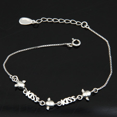 2150058纯银小企鹅kiss手链|韩国饰品批发|银饰批发|银饰品