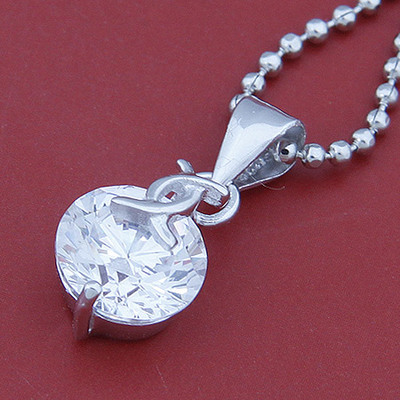 时尚与品质之选 镶圆锆双C银吊坠的韩国饰品批发商机